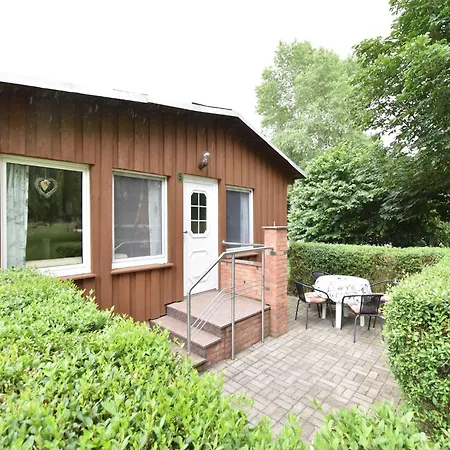 Quaint Near With Garden * Poel