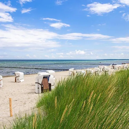 Tatil Evi Quaint Near With Garden