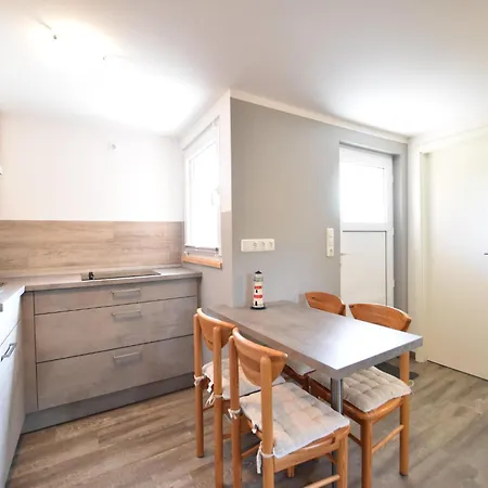 Quaint Near With Garden *