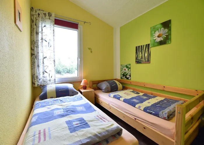 Quaint Near With Garden * Poel